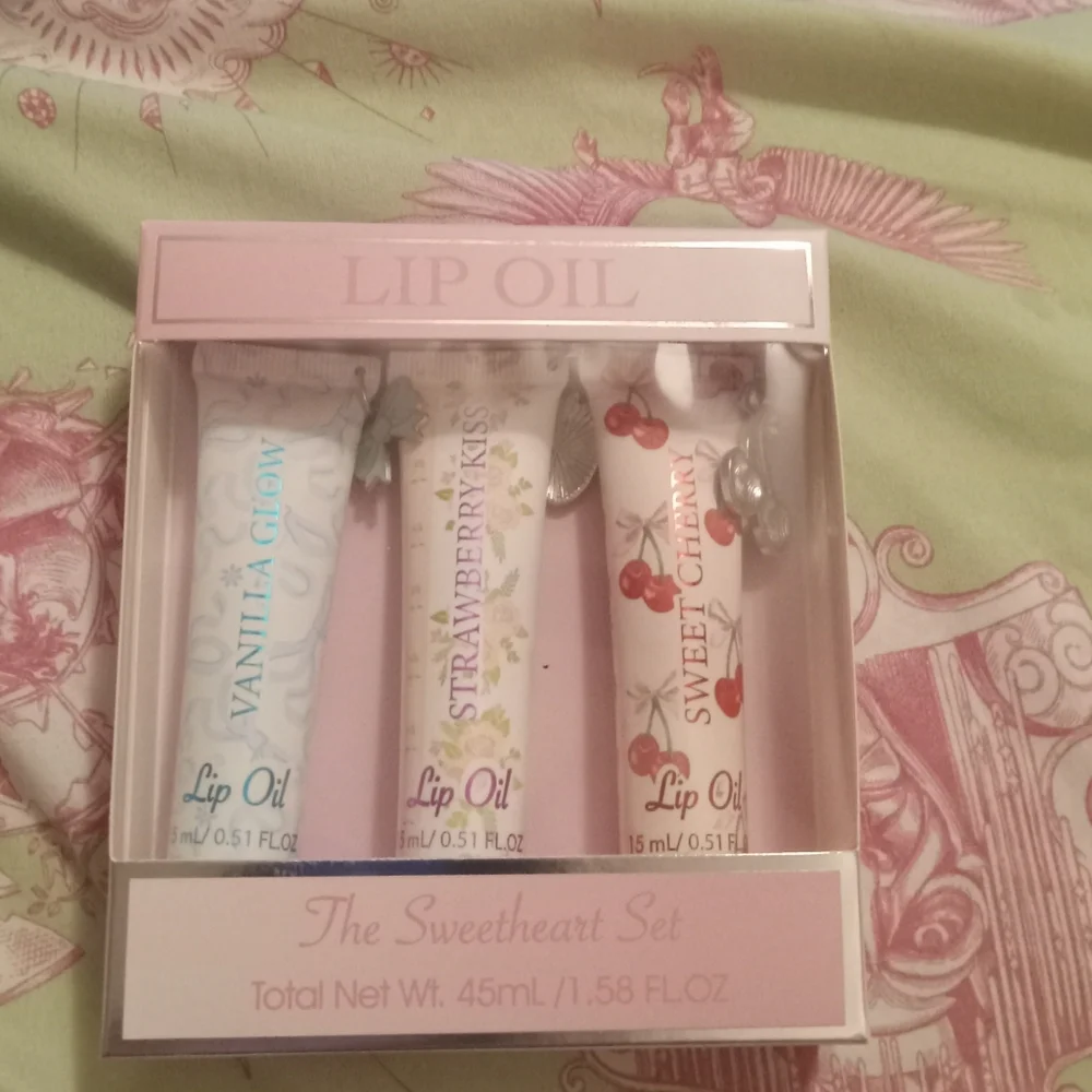 New The Sweetheart Set- Assorted Lip Oil Set